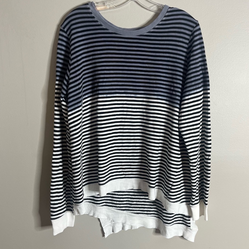 Left of Center Size XL Stripe Asymmetric Swing Ombre Sweater GSB